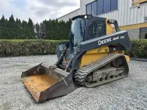 John Deere 331G
