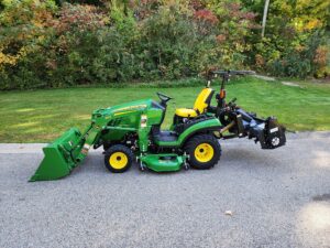 John Deere 1025R