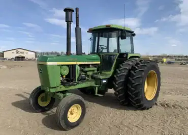 John Deere 4430