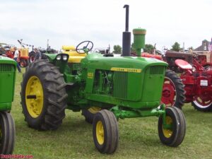 John Deere 4010
