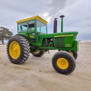 John Deere 4320