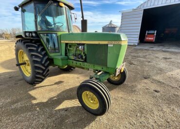 John Deere 4030
