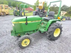 John Deere 770