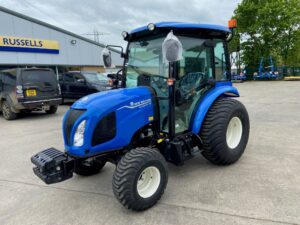 New Holland Boomer 35