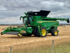 John Deere X9 1100