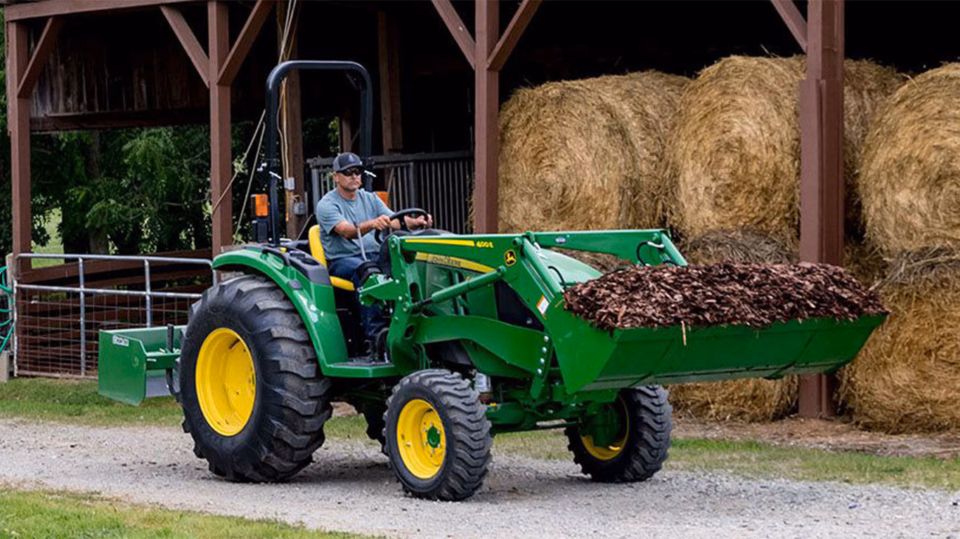 John Deere 4044M